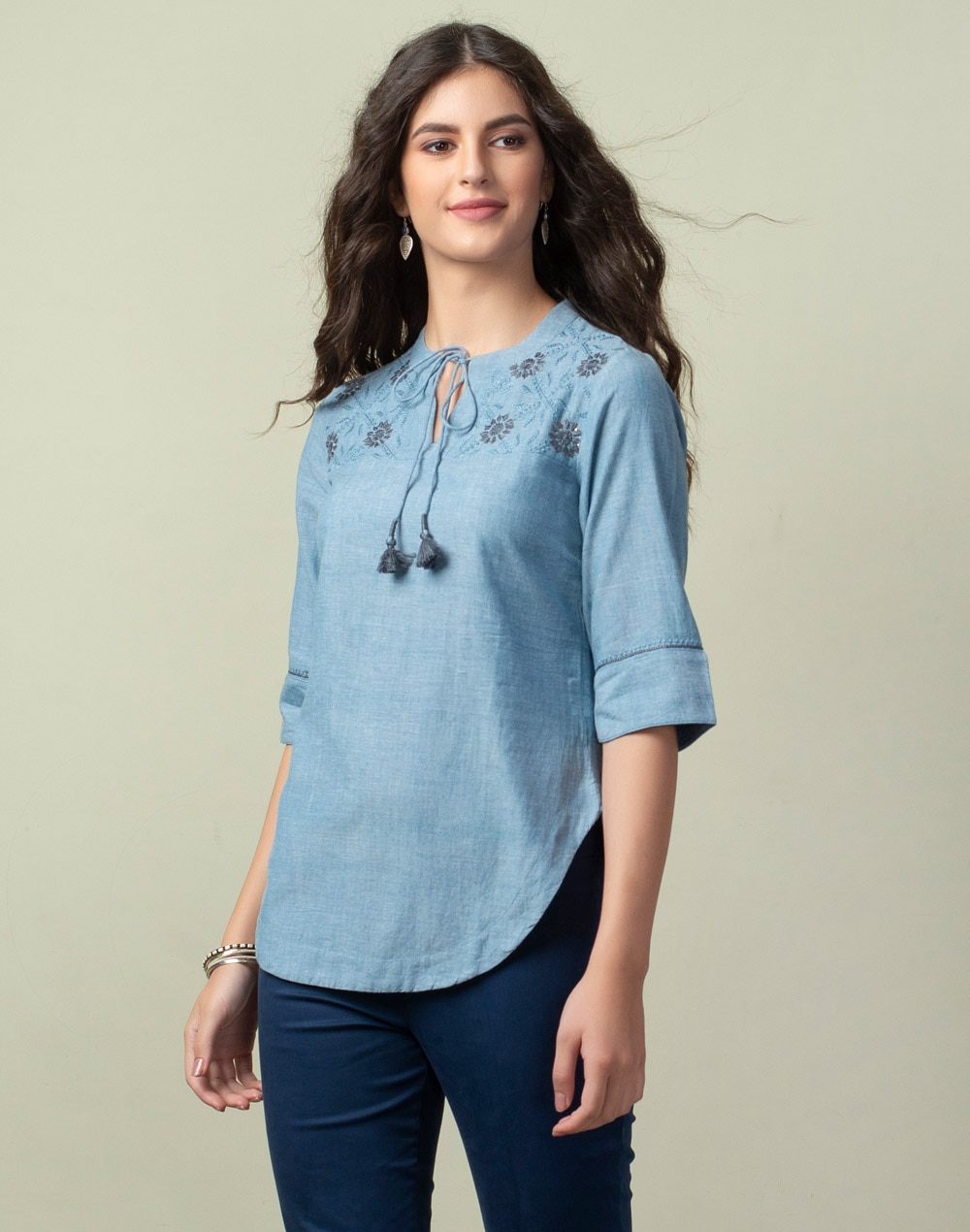 Buy Cotton Chikankari Short Kurta for Women Online at Fabindia | 10607852