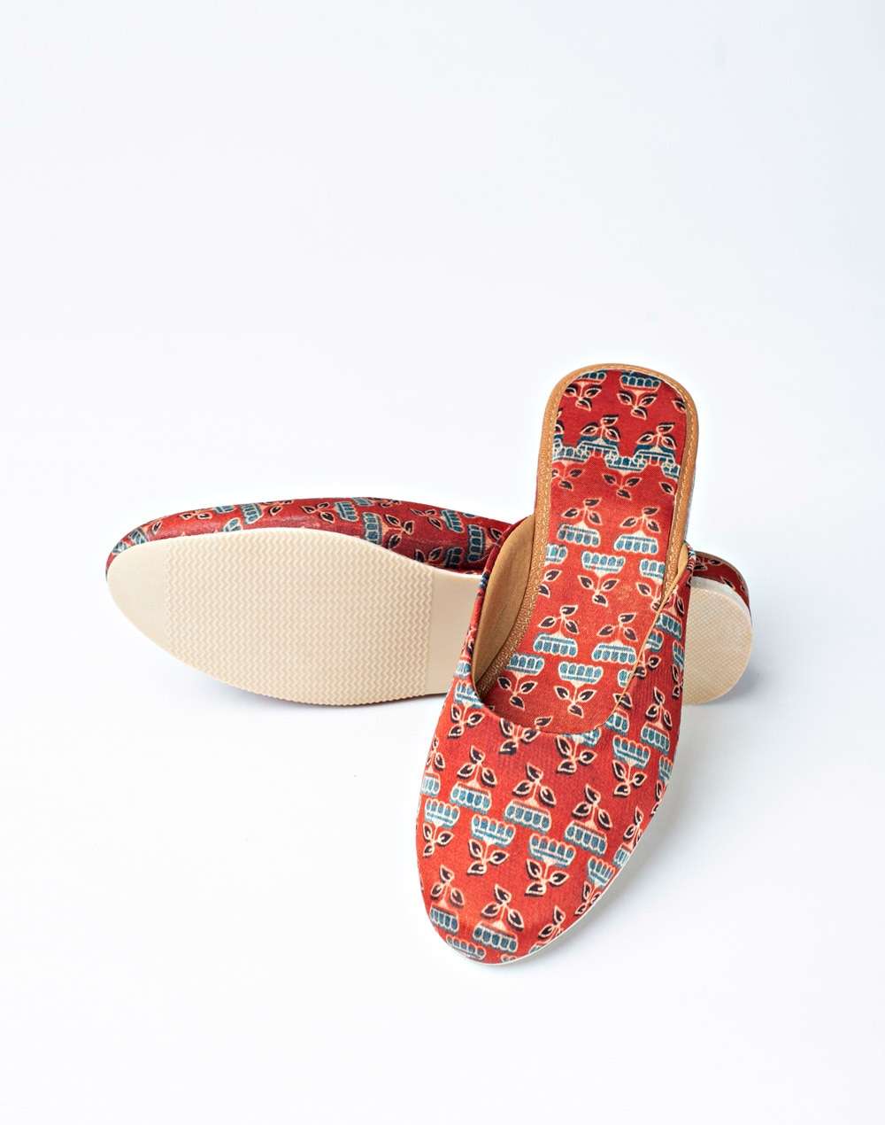 Silk Ajrakh Open Juttie