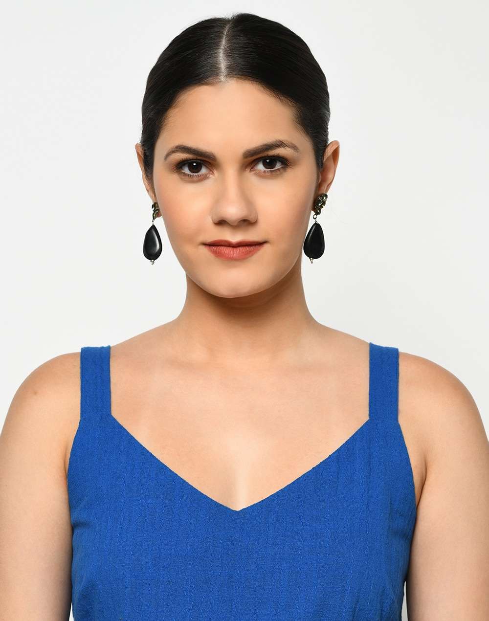 Metal Black Dangler Earring
