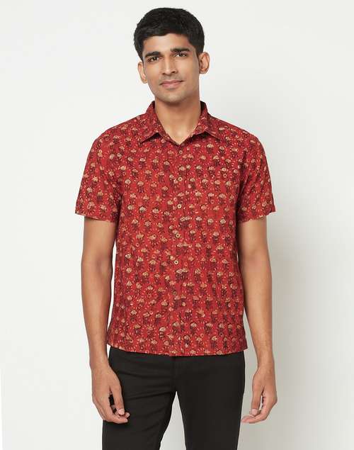 Red Cotton Printed Straight Fit Shirt Red Cotton Printed Straight Fit Shirt