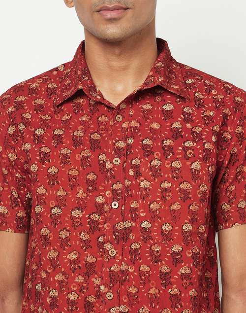 Red Cotton Printed Straight Fit Shirt Red Cotton Printed Straight Fit Shirt