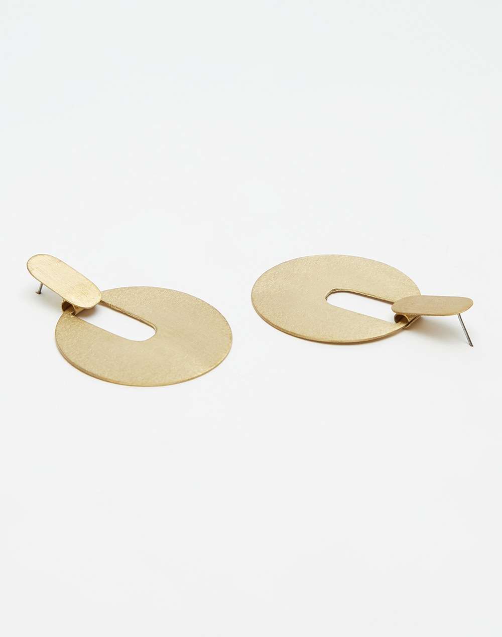 Metal Golden Plated Dangler Earring