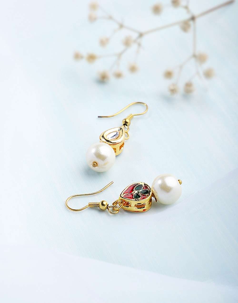 Metal White Dangler Earring
