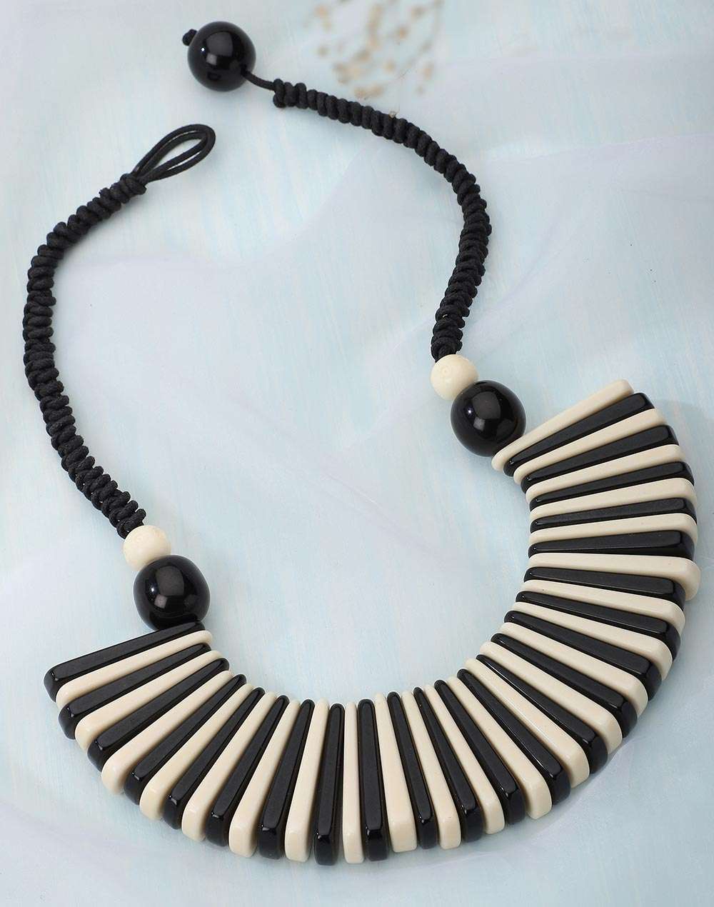 FabNu Metal Black Princess Necklace