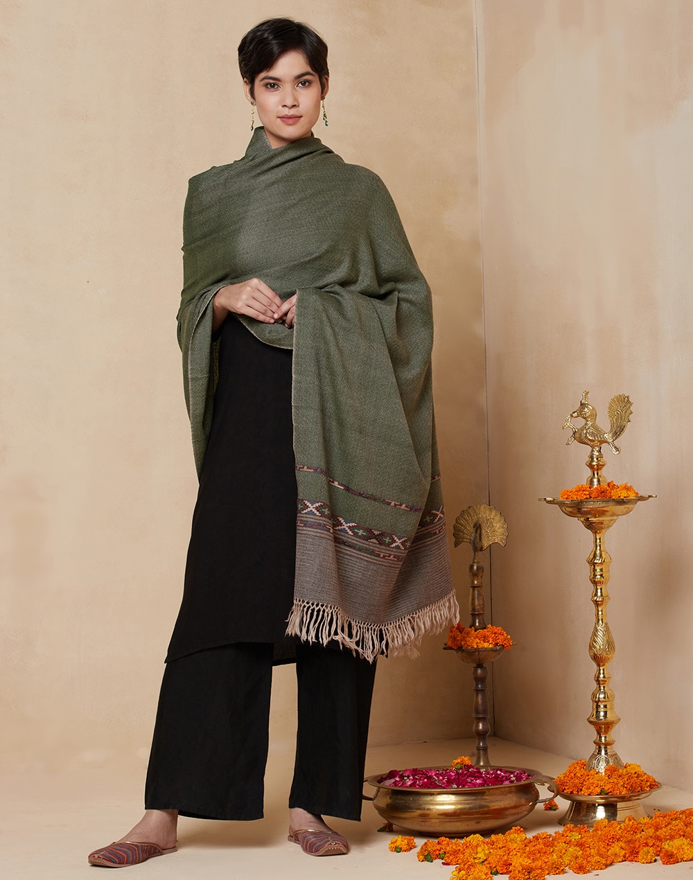 Buy Shawls for Women Online at Fabindia