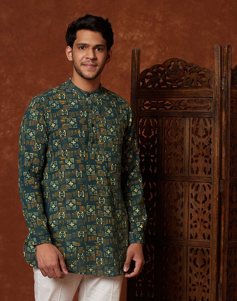 Green Cotton Printed Slim Fit Short Kurta