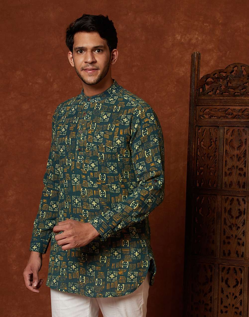 Green Cotton Printed Slim Fit Short Kurta