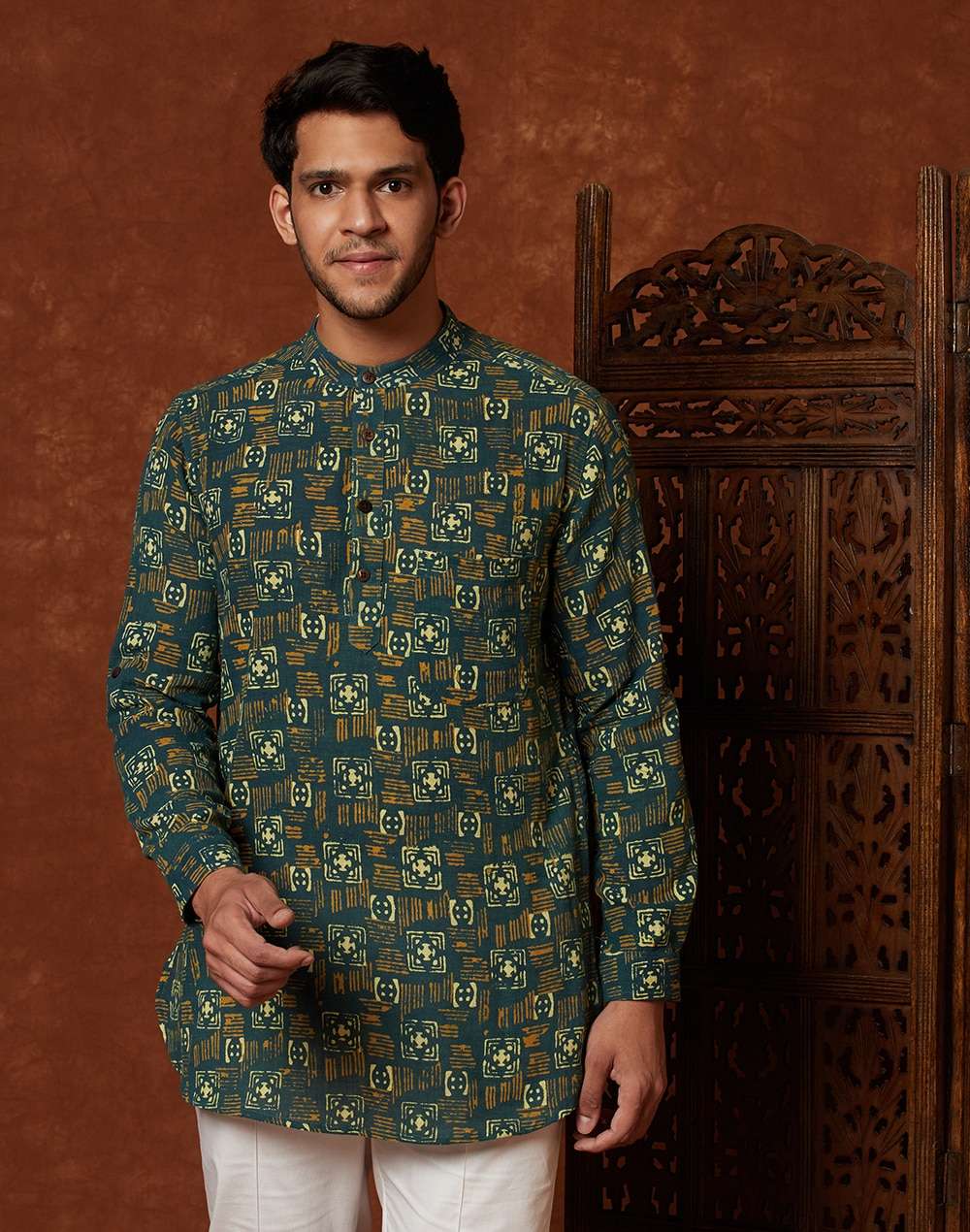 Green Cotton Printed Slim Fit Short Kurta