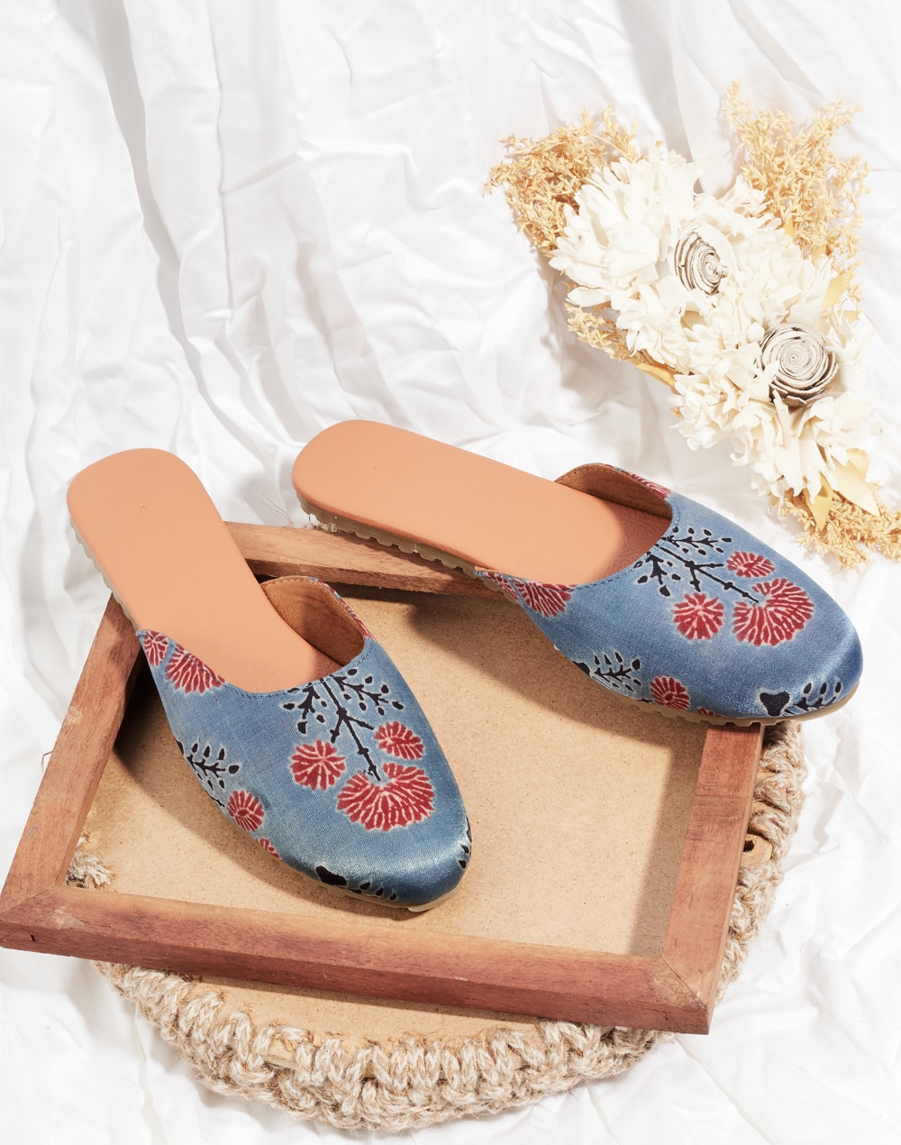 Buy Women's Footwear Online, Ladies Footwear at Fabindia