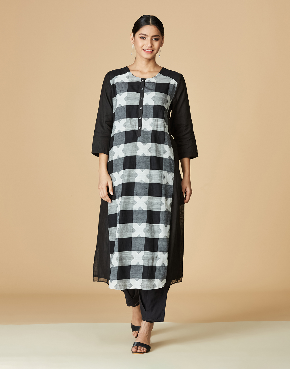 Black Cotton Jamdani Kurta & Salwar Set Black Cotton Jamdani Kurta & Salwar Set