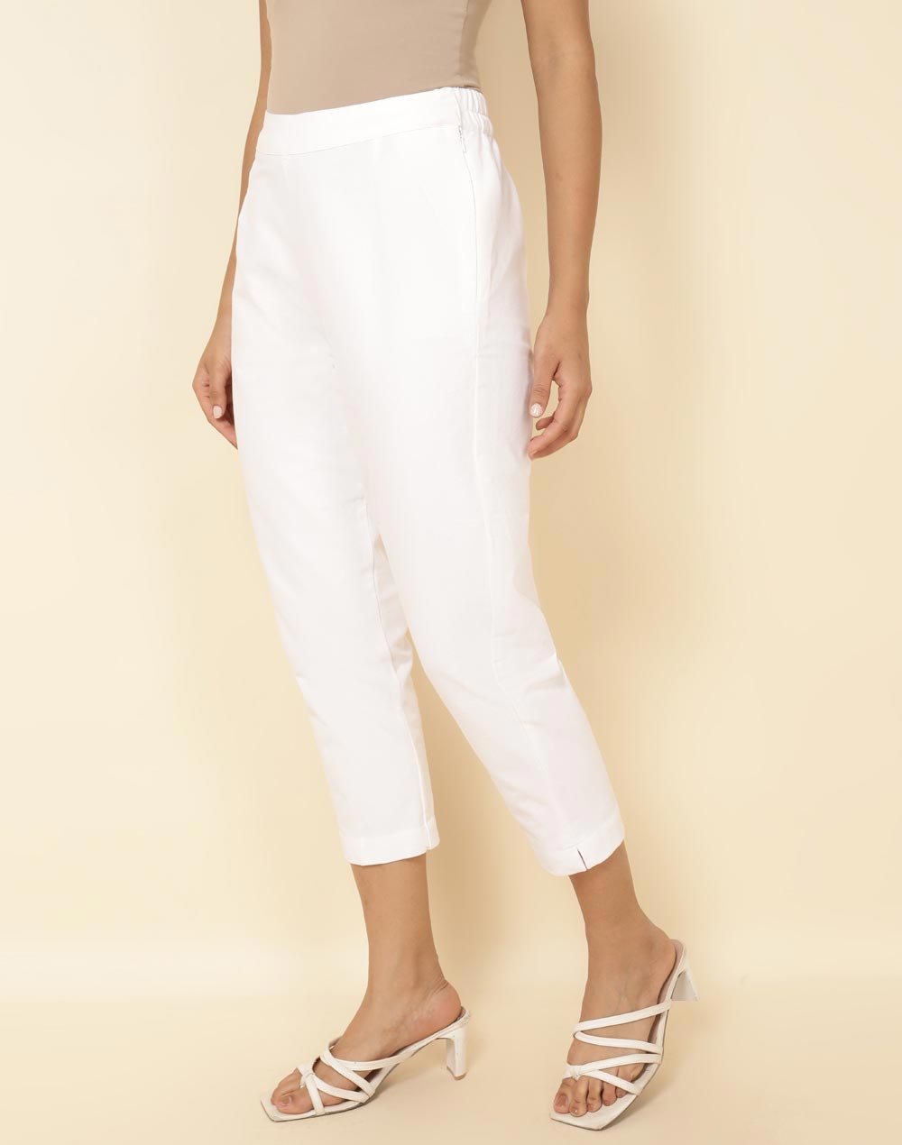 White Cotton Casual Slim Cropped Pant