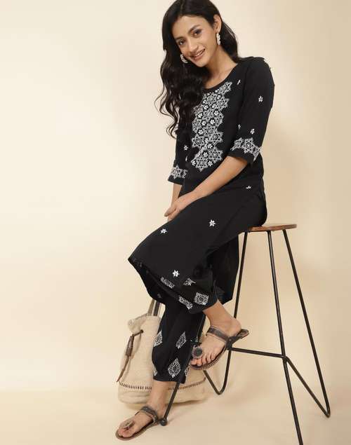 Black Cotton Chikankari Knee Length Kurta Black Cotton Chikankari Knee Length Kurta