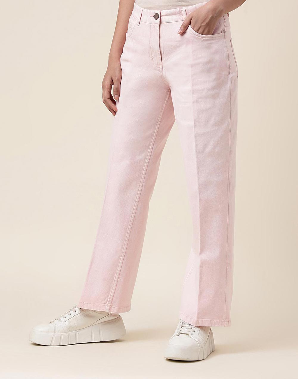 White Cotton Ankle Length Tapered Casual Pant