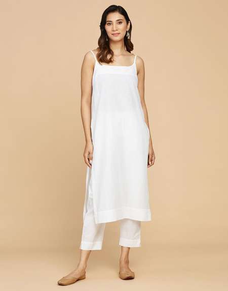 Buy Pack Of 2 Cotton Long Slips (White and beige) for Women Online at Fabindia | 20089032 Buy Pack Of 2 Cotton Long Slips (White and beige) for Women Online at Fabindia | 20089032