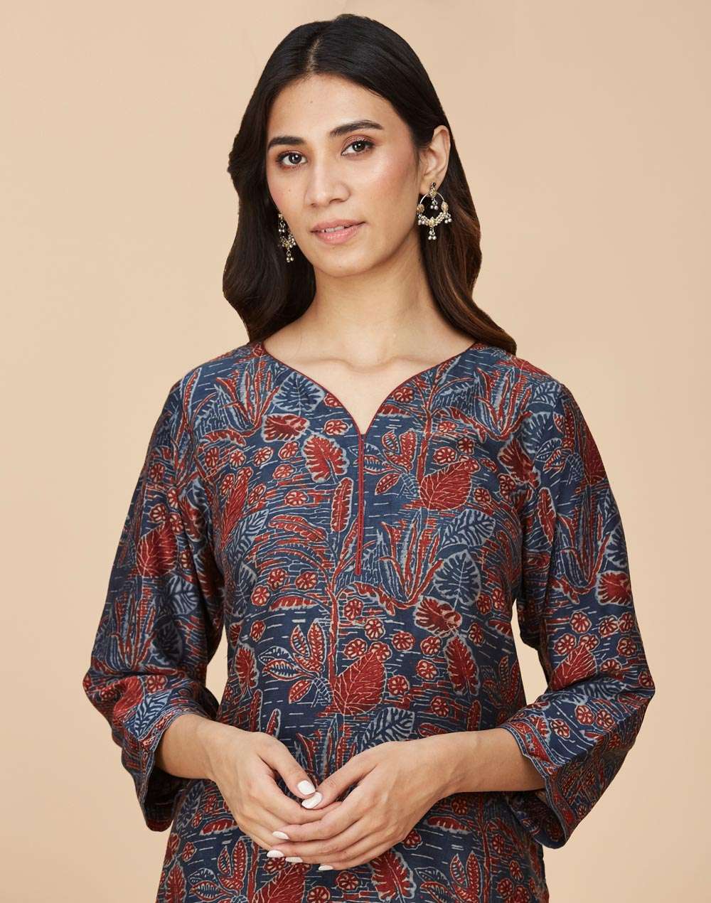 Buy Indigo Cotton Silk Printed Ajrakh Knee Length Kurta For Women buy-indigo-cotton-silk-printed-ajrakh-knee-length-kurta-for-women