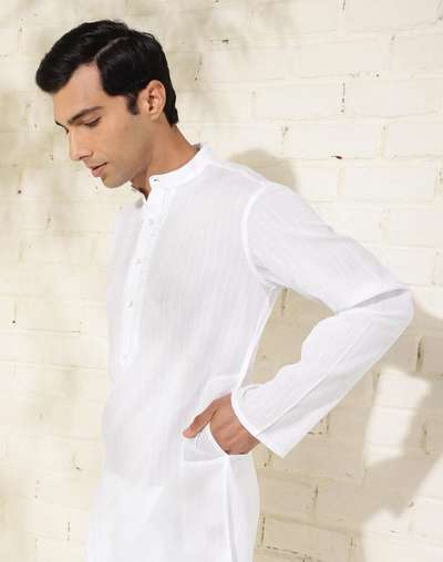 White Cotton Chikankari Slim Fit Long Kurta White Cotton Chikankari Slim Fit Long Kurta
