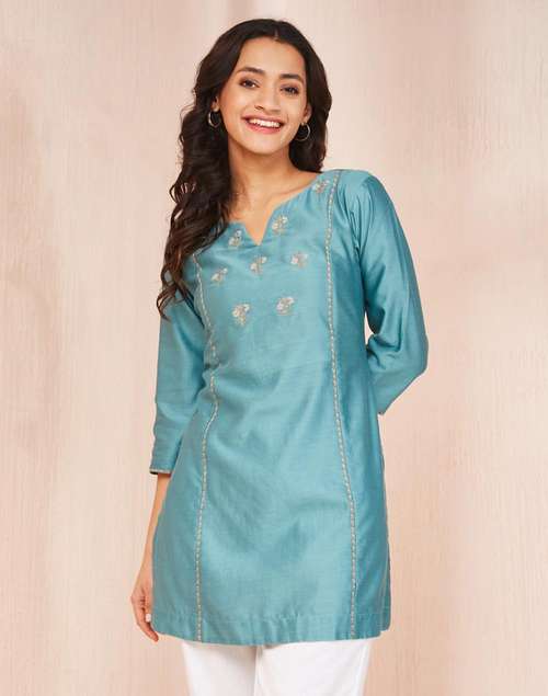 Teal Silk Blend Embroidered Slim Fit Short Kurta Teal Silk Blend Embroidered Slim Fit Short Kurta