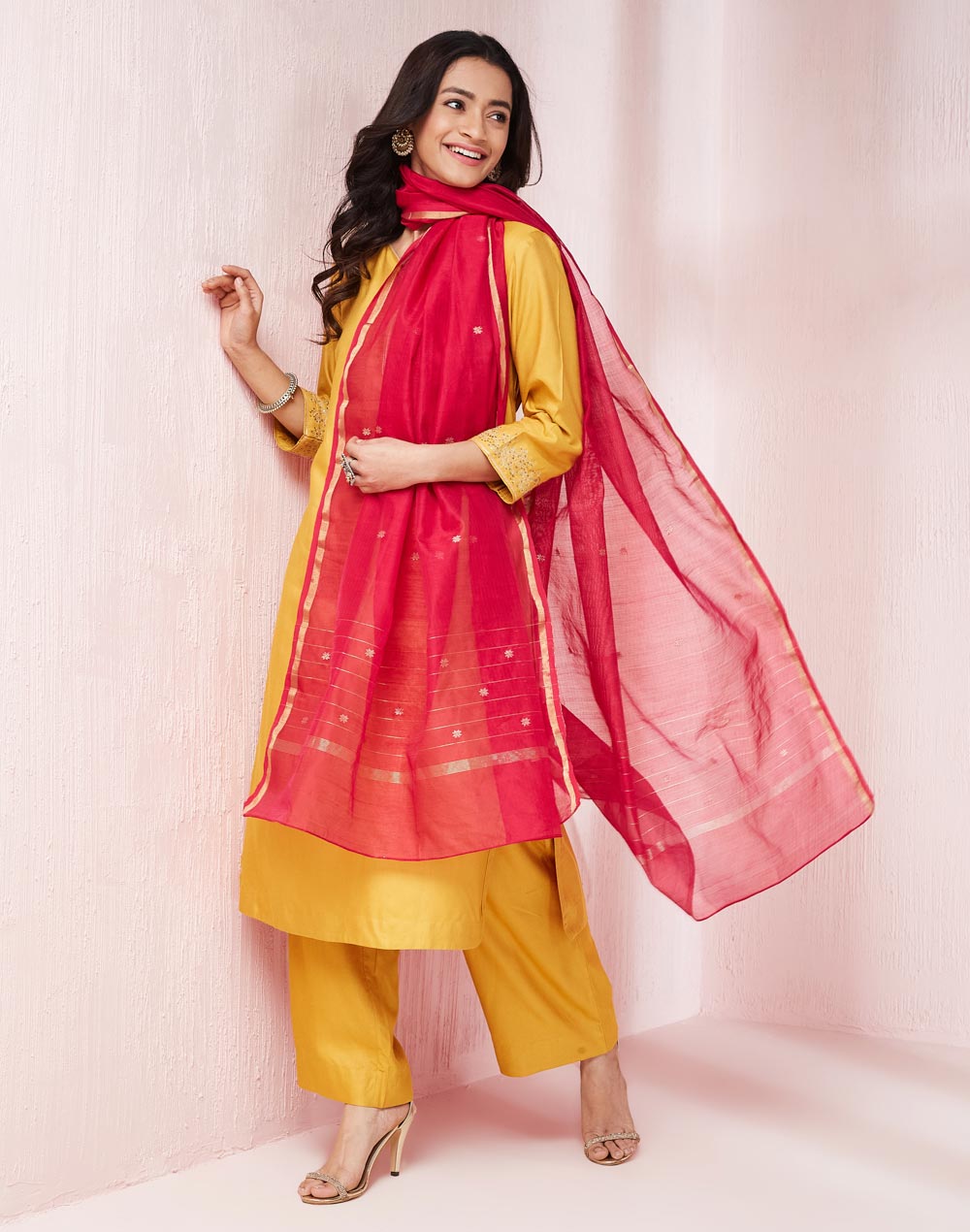 Pink Cotton Silk Blend Chanderi Dupatta Pink Cotton Silk Blend Chanderi Dupatta