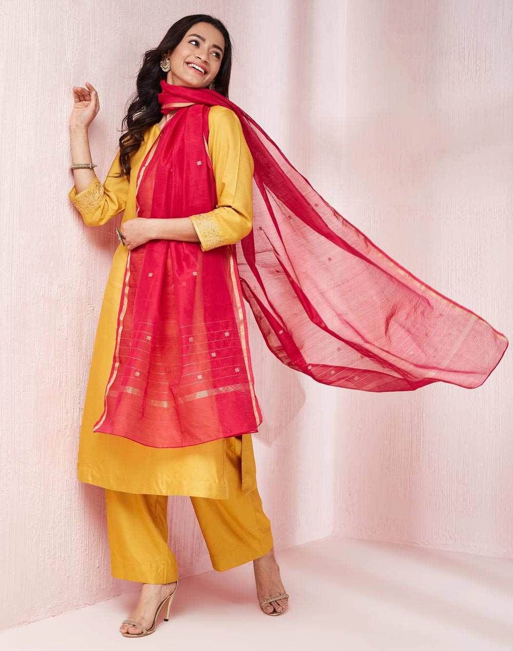 Pink Cotton Silk Blend Chanderi Dupatta Pink Cotton Silk Blend Chanderi Dupatta