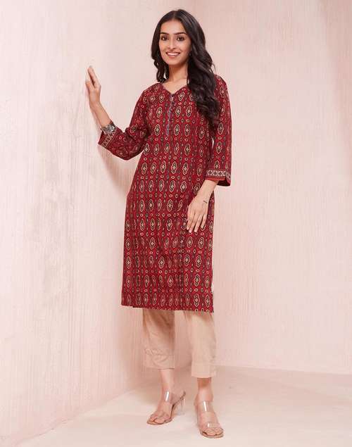 Maroon Cotton Ajrakh Printed Knee Length Kurta Maroon Cotton Ajrakh Printed Knee Length Kurta