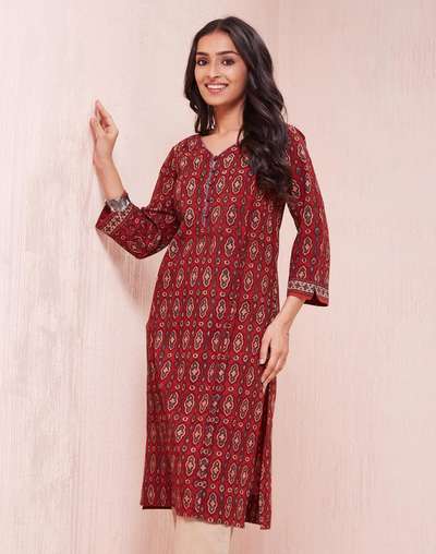 Maroon Cotton Ajrakh Printed Knee Length Kurta Maroon Cotton Ajrakh Printed Knee Length Kurta