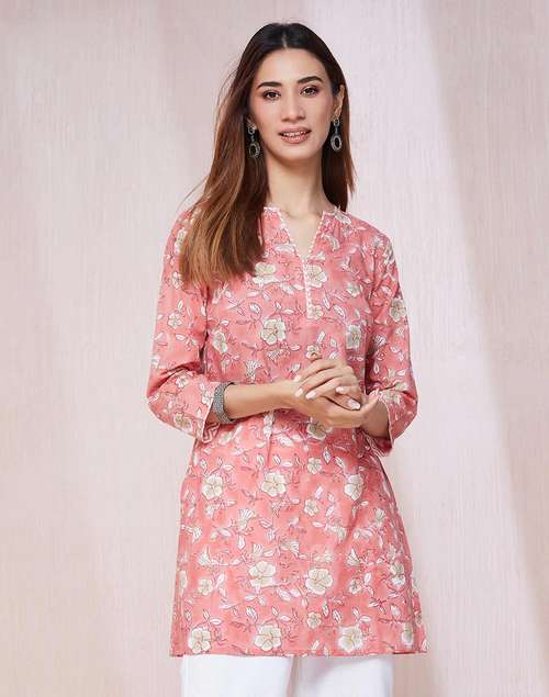 Pink Cotton Hand Block Printed Slim Fit Short Kurta Pink Cotton Hand Block Printed Slim Fit Short Kurta
