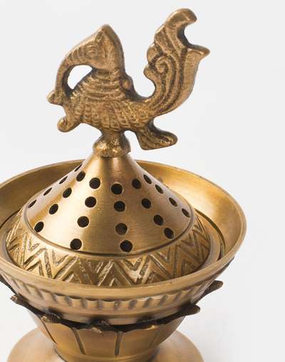 Gold Mehnoor Metal Peacock Fumer Gift Set Gold Mehnoor Metal Peacock Fumer Gift Set