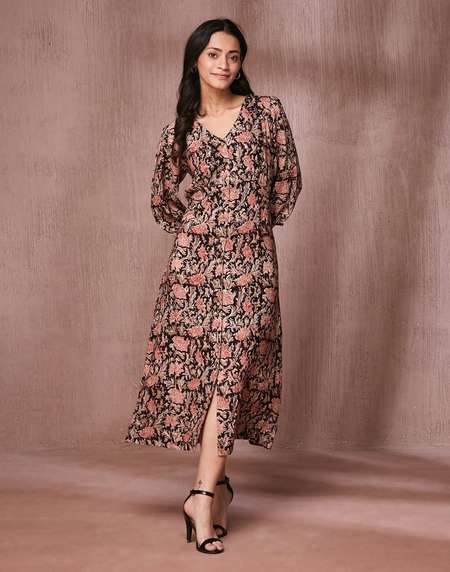 black kalamkari dress Black Lehenga in Natural Crape Paired with a Traditional Kalamkari Dup myRiti