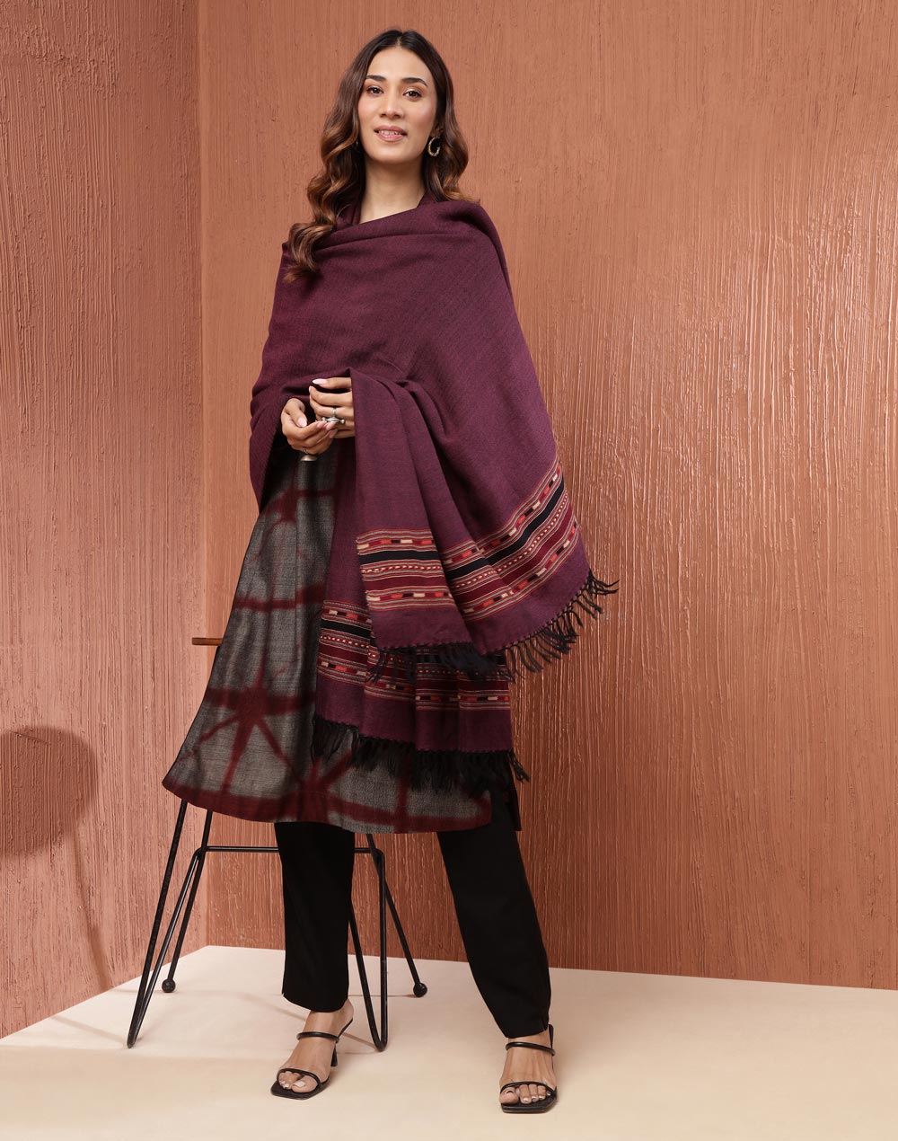 Wine Wool Hand Woven Shawl Wine Wool Hand Woven Shawl