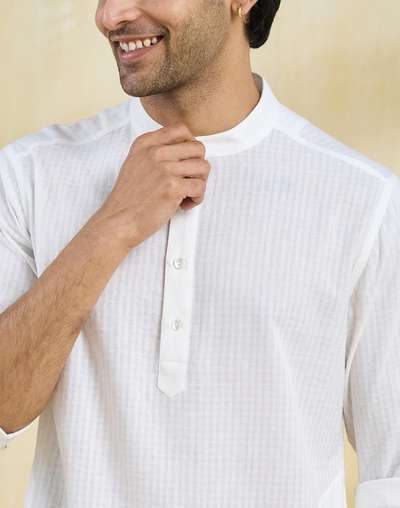 White Cotton Checks Slim Fit Short Kurta White Cotton Checks Slim Fit Short Kurta