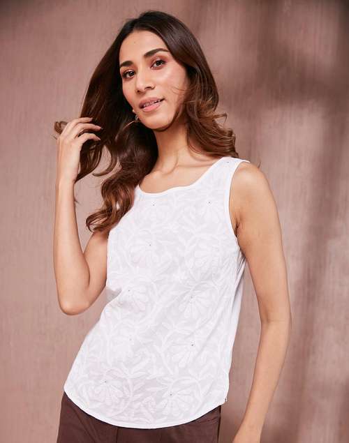 White Cotton Chikankari Top White Cotton Chikankari Top