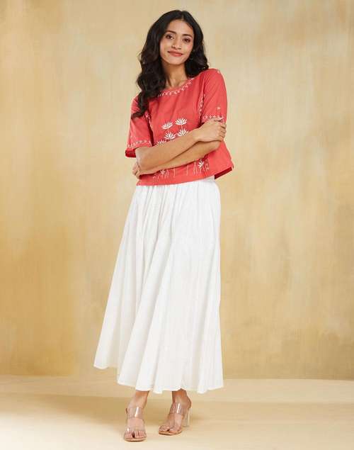 White Cotton Chikankari Skirt Maxi White Cotton Chikankari Skirt Maxi
