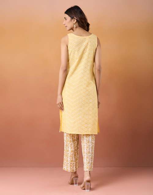 Yellow Cotton Slim Fit Printed Knee Length Kurta Yellow Cotton Slim Fit Printed Knee Length Kurta