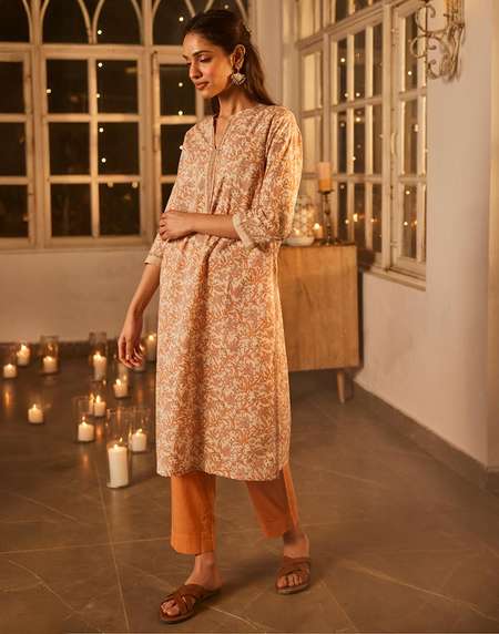 Avni White Cotton Printed Pant Kurta - Main Image