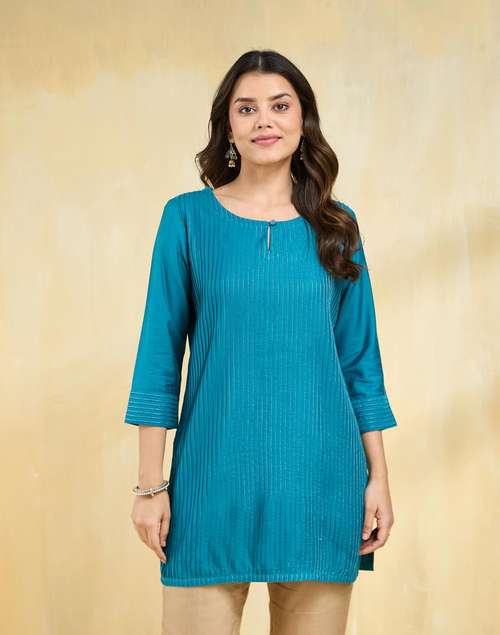 Teal Viscose Silk Pintucks Slim Fit Short Kurta Teal Viscose Silk Pintucks Slim Fit Short Kurta