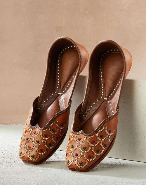Brown Leather Juttie Brown Leather Juttie