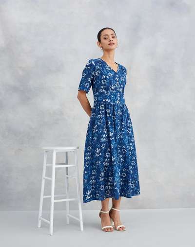 fabindia cotton dresses Stepping into That Summer Feeling at Fabindia in an elegant cotton-silk dress adorned with delicate floral hand-block print. , Welcome to the world of Fabindia, where every corner celebrates style,