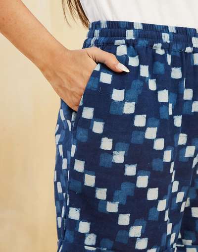 Indigo Cotton Linen Dabu Printed Shorts Indigo Cotton Linen Dabu Printed Shorts