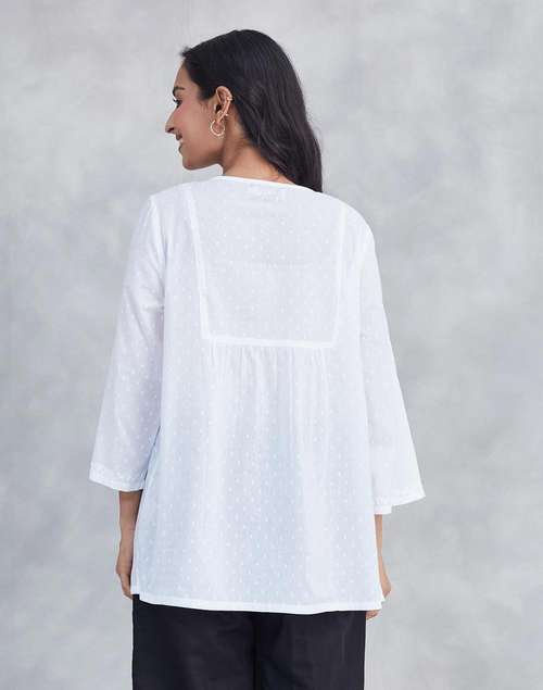 Buy White Cotton Chikankari Tunic For Women Online At Fabindia 20267092 buy-white-cotton-chikankari-tunic-for-women-online-at-fabindia-20267092
