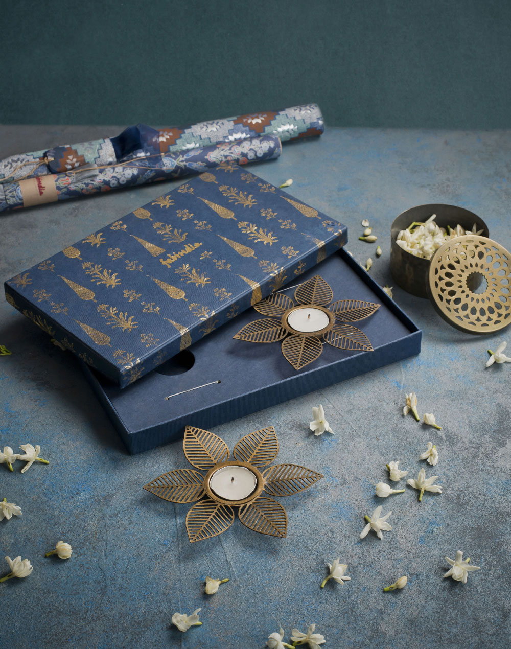 Brass Saroj T-Lite Holder Gift Set