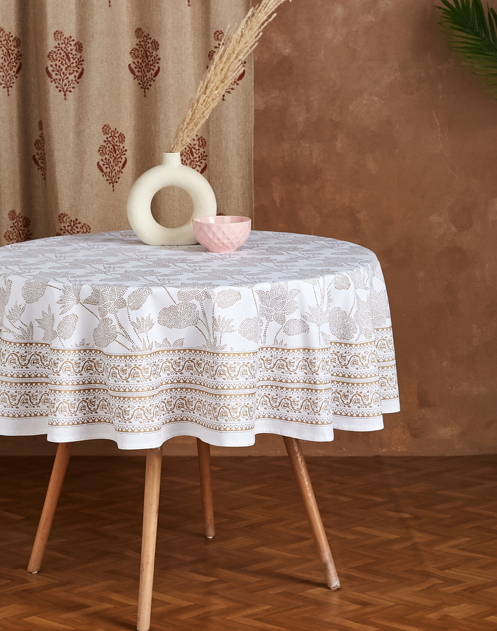 White Dhaani Cotton Printed Round Table Cover
