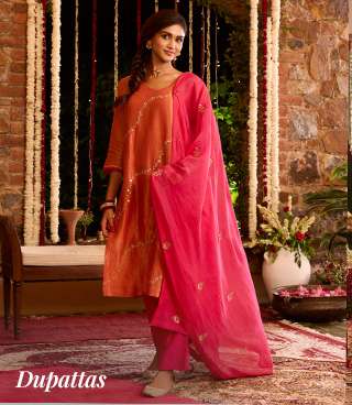 Salwar Kameez: The Quintessential South Asian Attire 1 Salwar Kameez